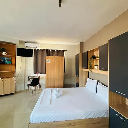 Downtown Studio 3 Apartment *