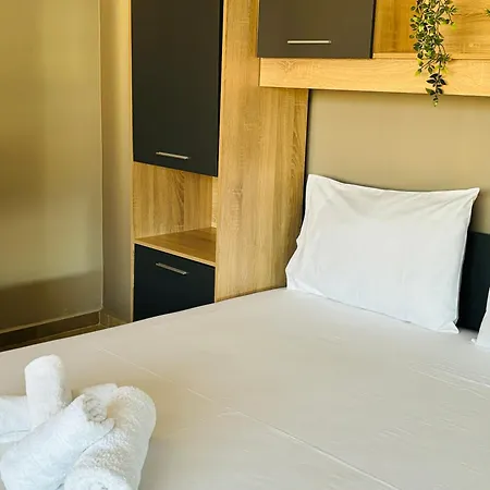 Downtown Studio 3 Apartment *