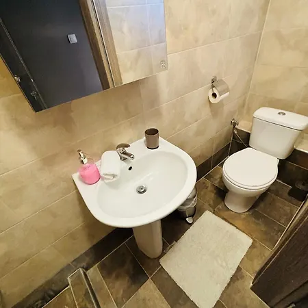 Downtown Studio 3 * Serres